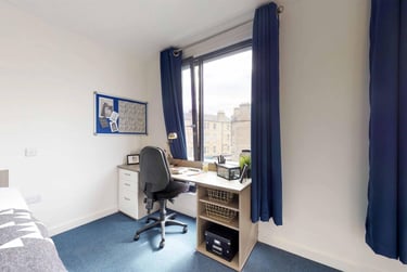 1 bed studio, West Park Place, Haymarket, Edinburgh, EH112EE - Image 3